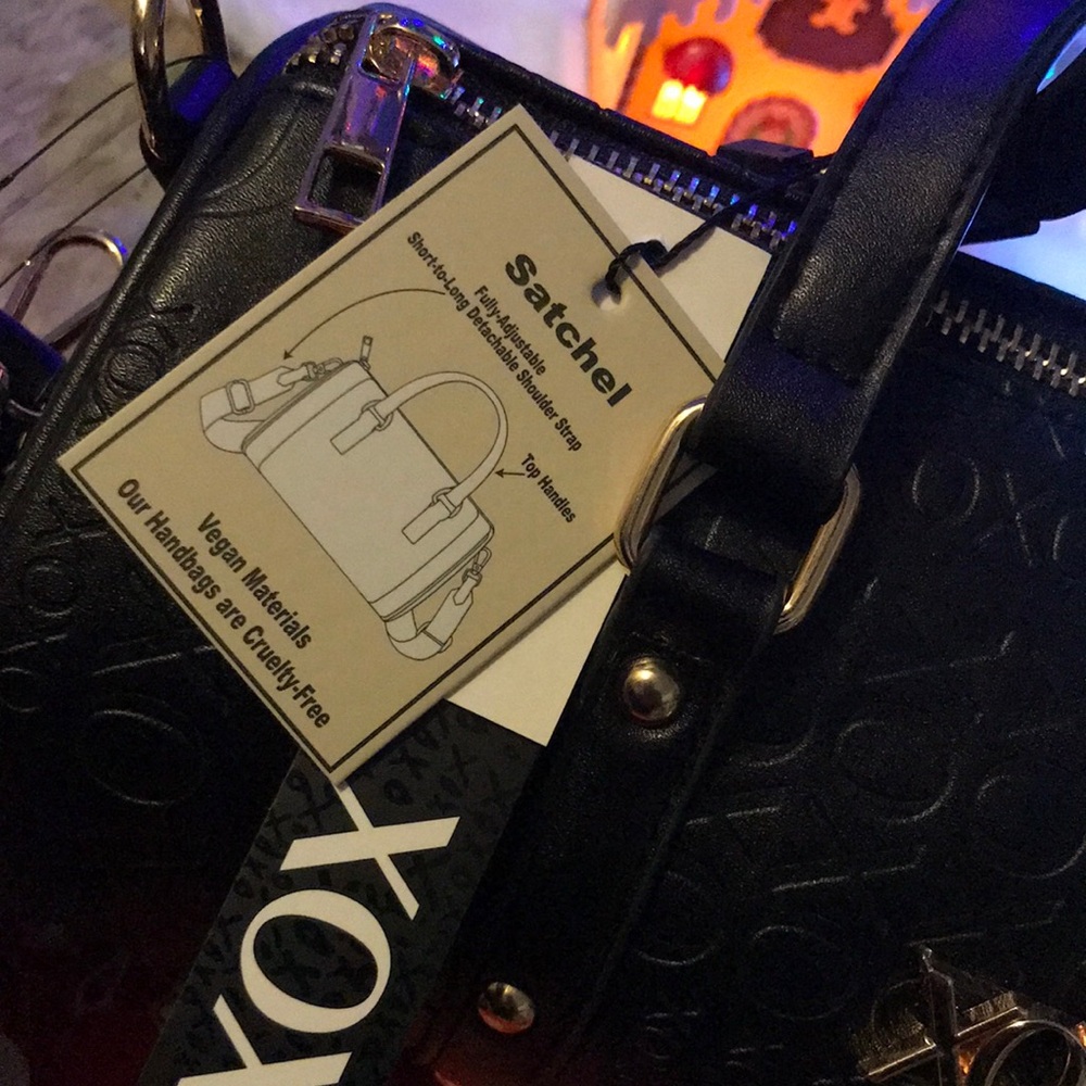 XOXO Black Crossbody Bag with Gold Accents - Picture 4 of 14